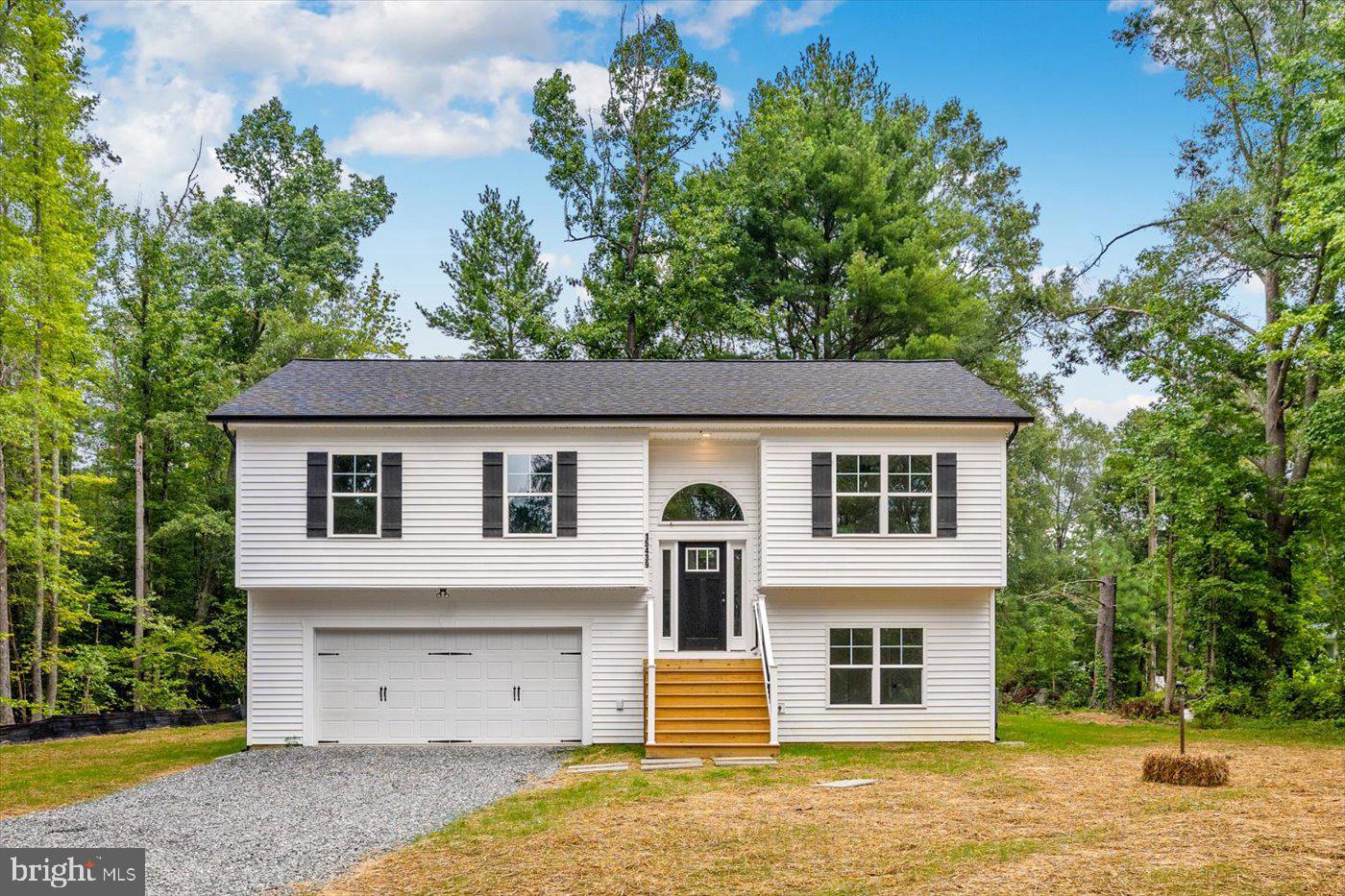 15439 Paige Road, Woodford