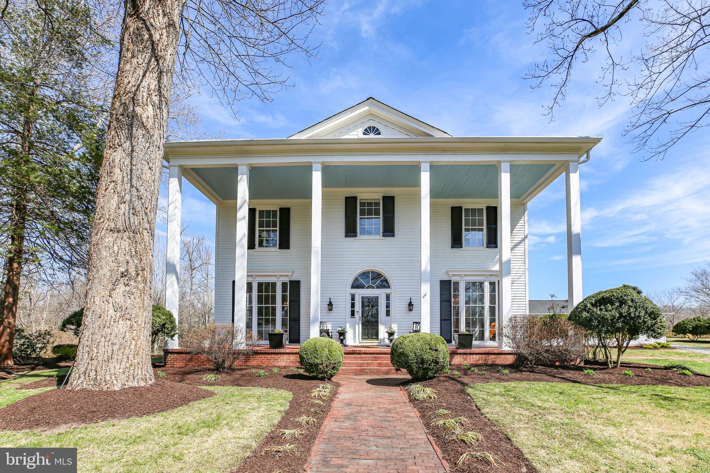 8065 Macedonia, Woodford