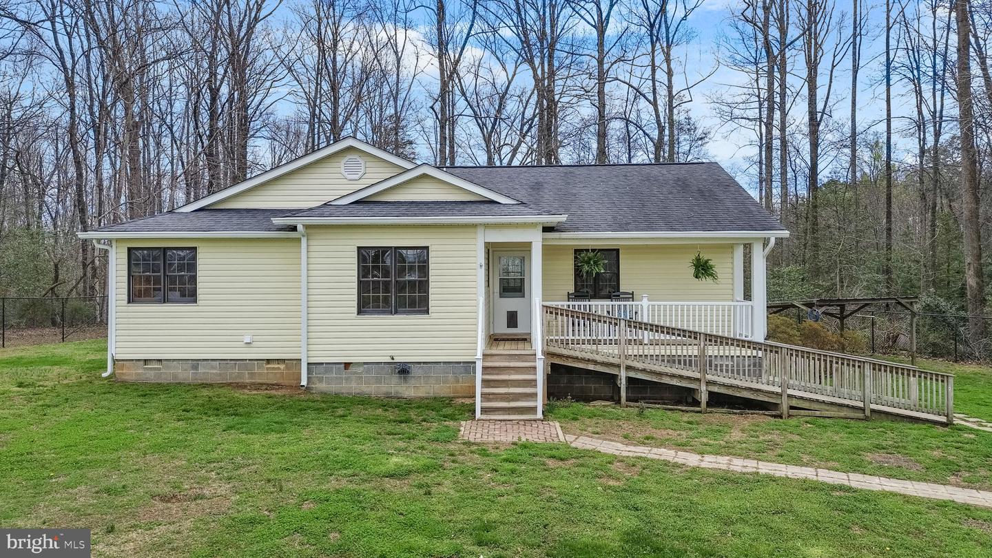 11276 Mckenney Drive, Woodford