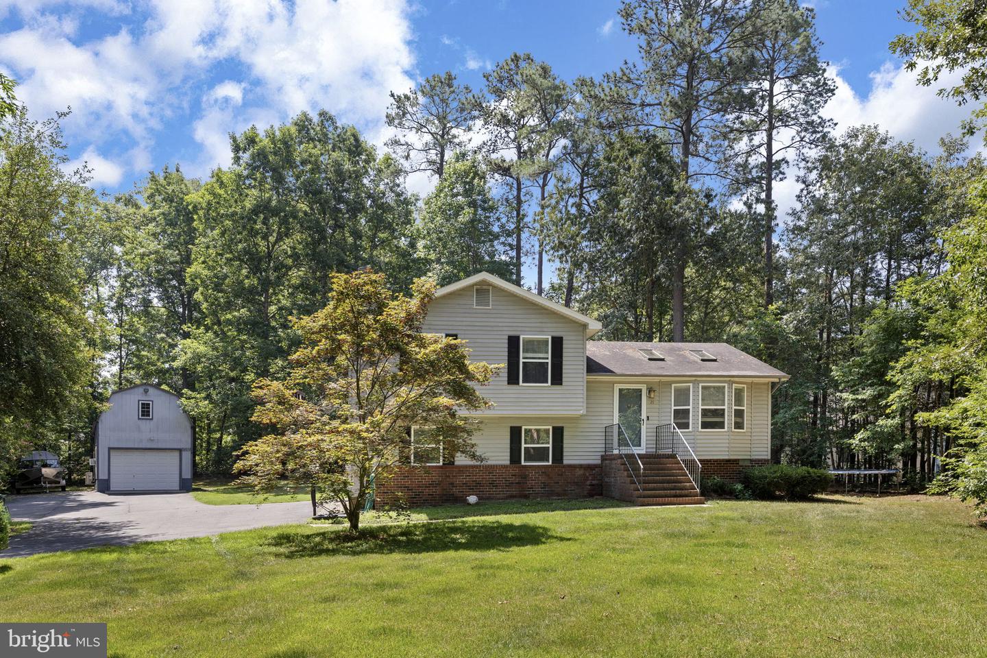 71 Lake Caroline Drive