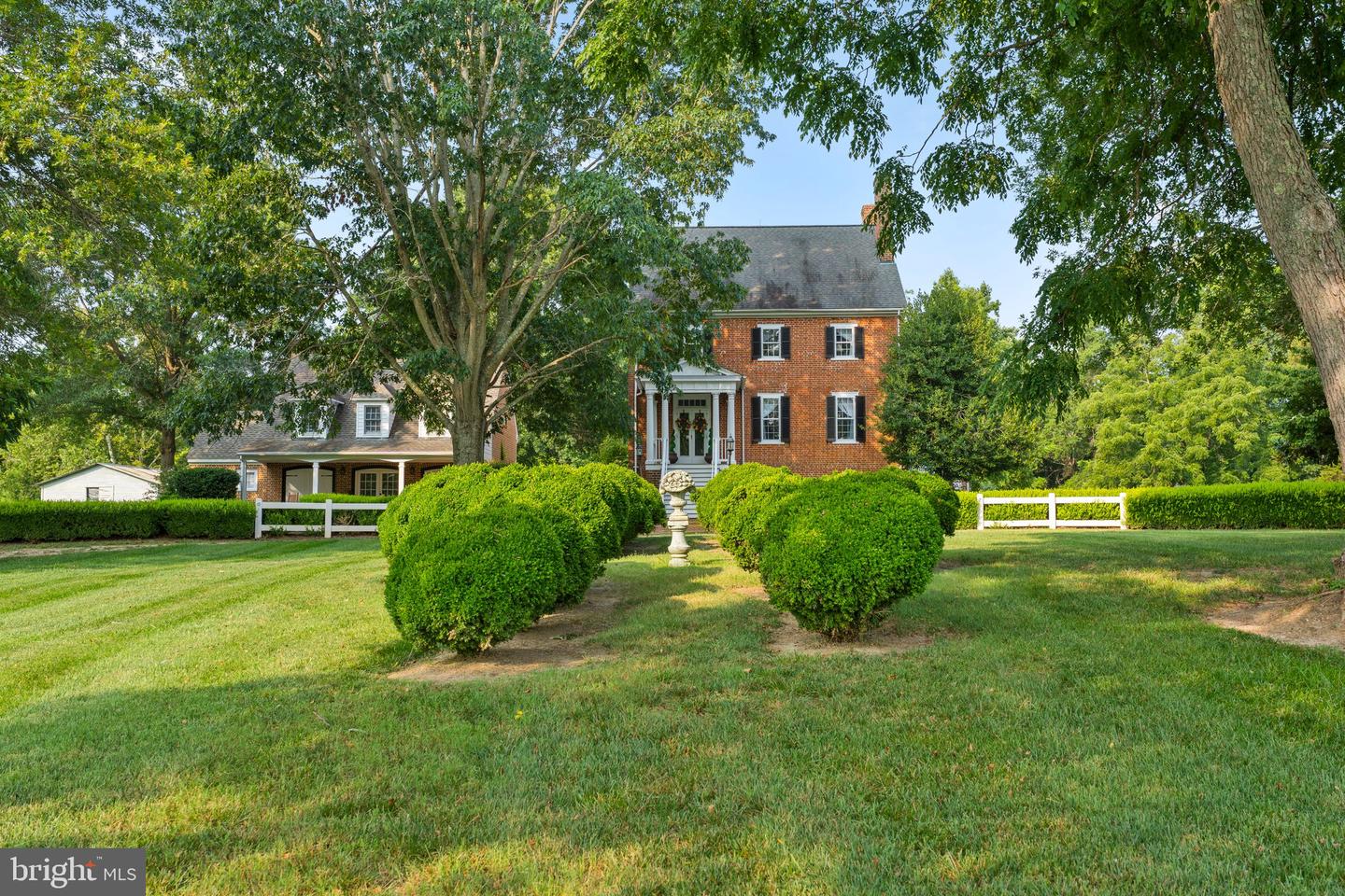 11770 Tidewater Trail, Champlain