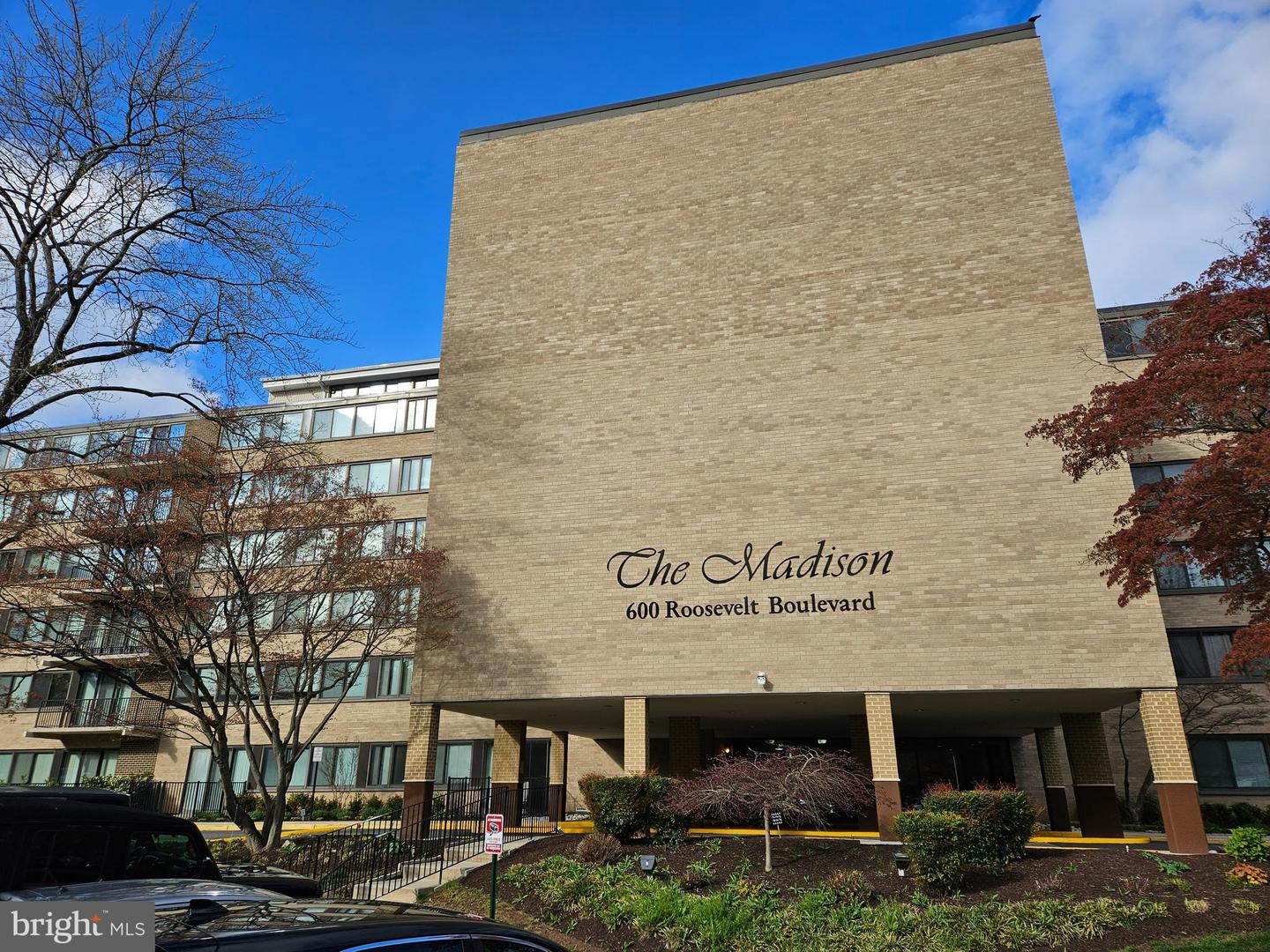 600 Roosevelt Blvd #512, Falls Church