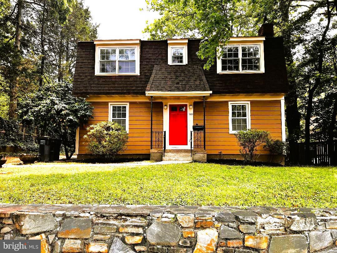 222 E Fairfax Street, Falls Church