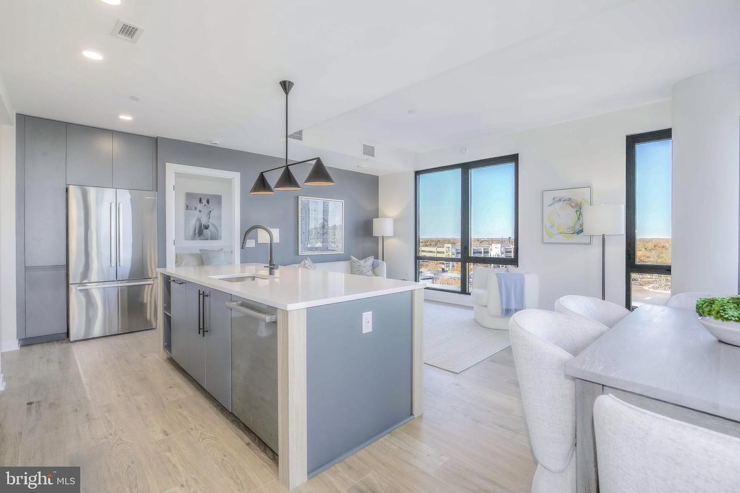 255 W. Falls Station Boulevard #607
