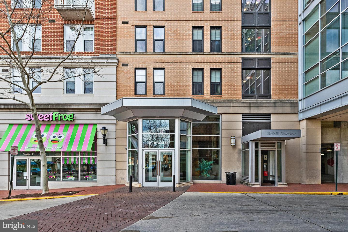 444 W Broad Street #614, Falls Church