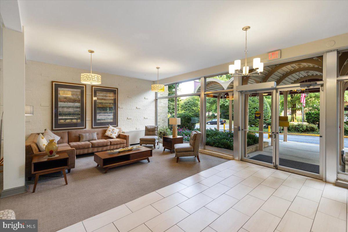 200 N Maple Avenue #416, Falls Church
