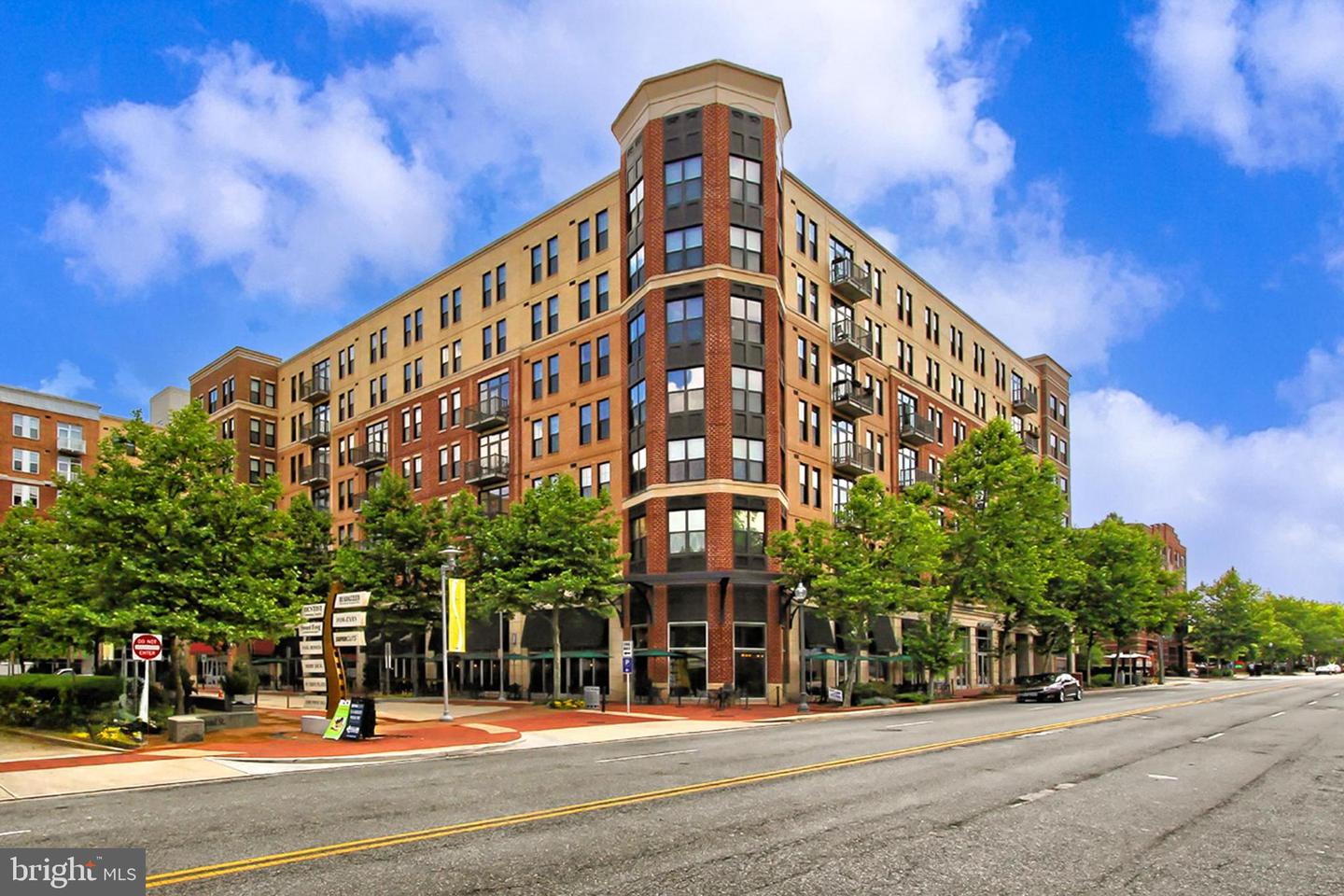 444 W Broad Street #224, Falls Church
