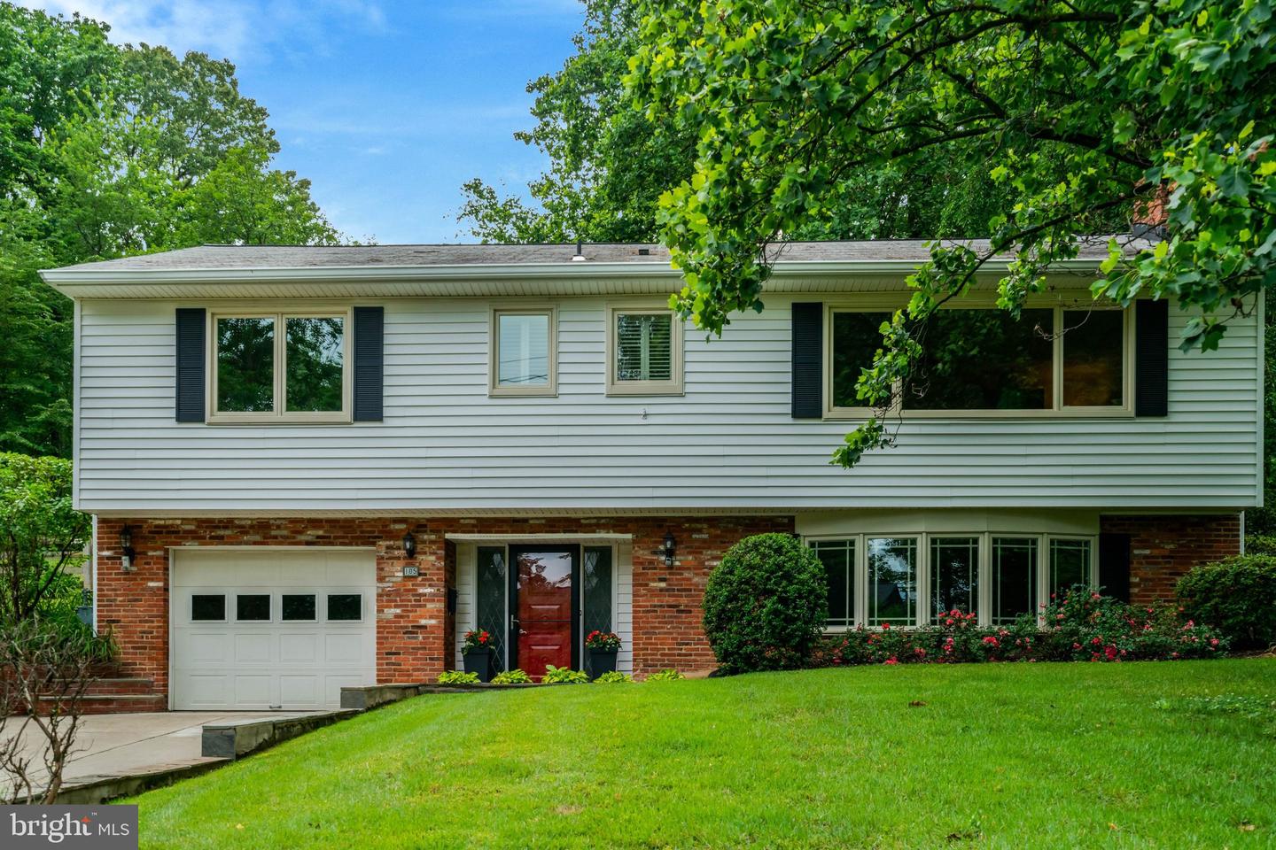 105 Poplar Drive, Falls Church
