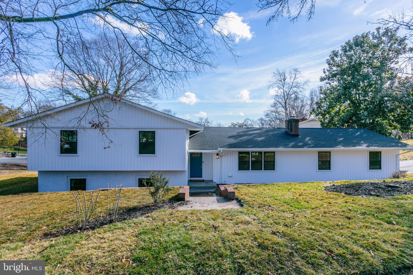 2 Pawnee Drive, Fredericksburg