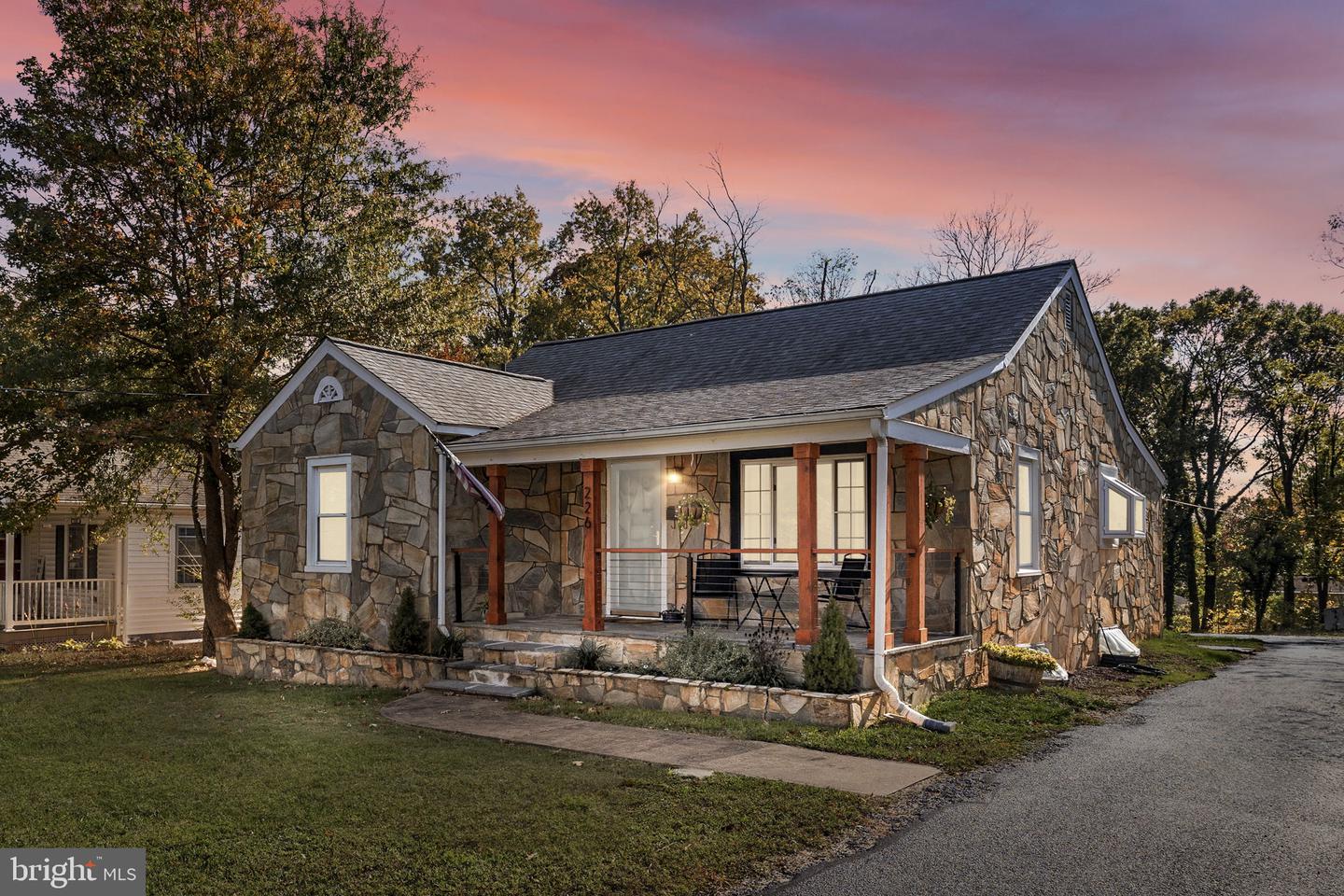 226 Hillcrest Drive, Fredericksburg