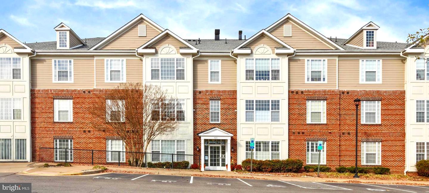 621 Cobblestone Boulevard #t9, Fredericksburg