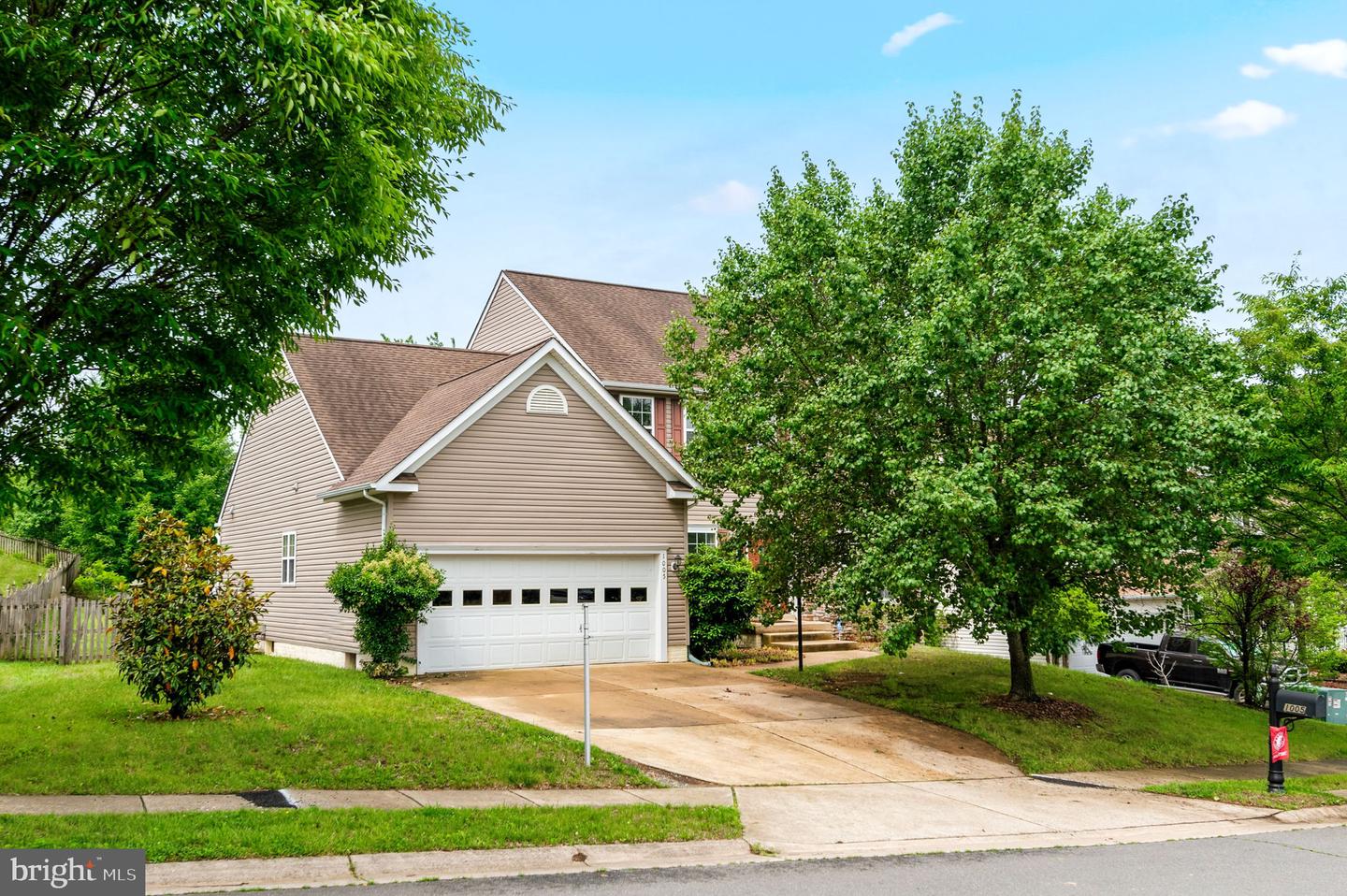 1005 Great Oaks Ln