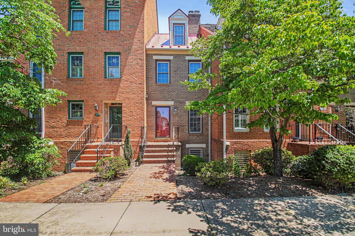 807 College Avenue