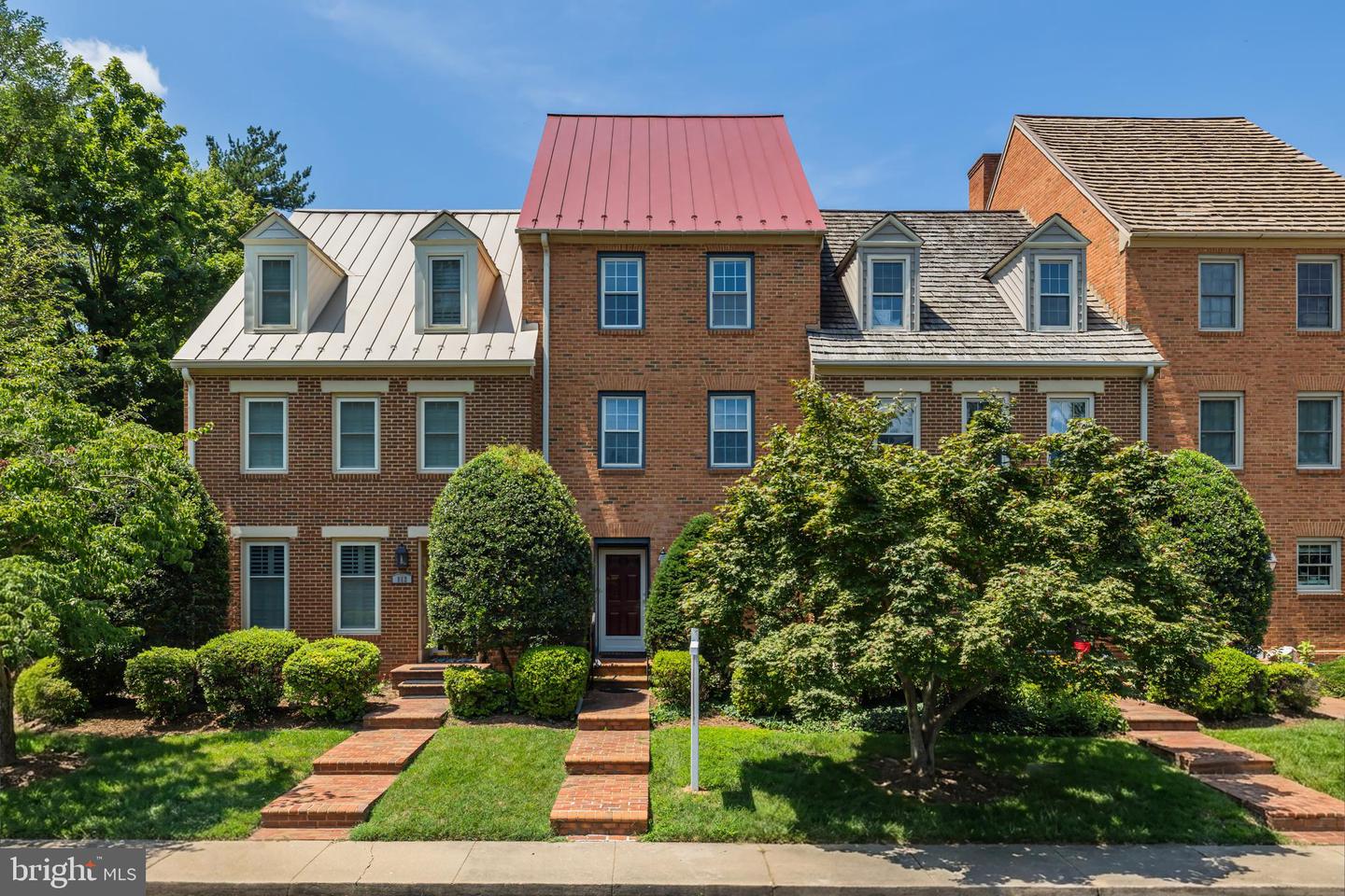 815 College Avenue