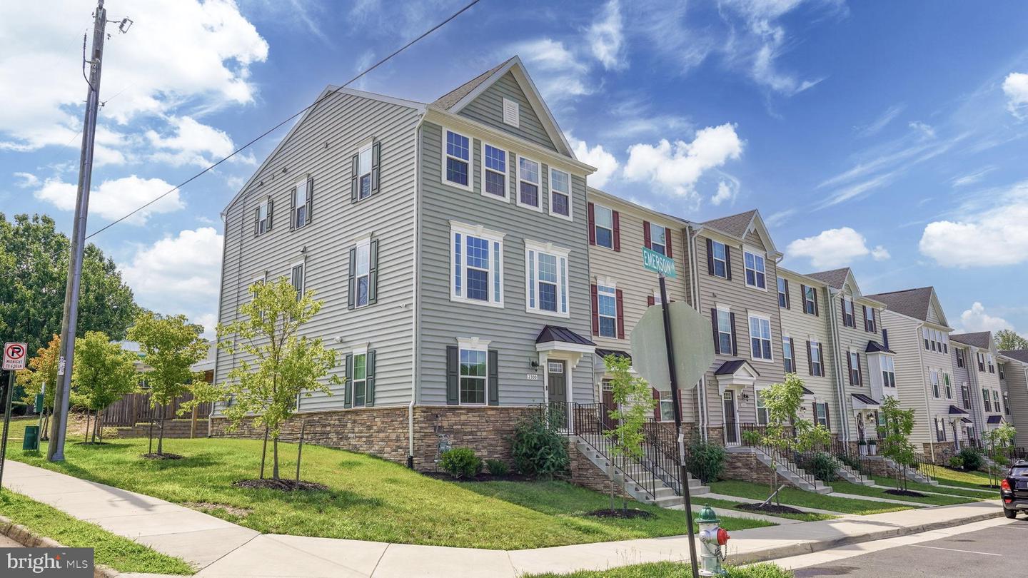 2300 Emerson Lane
