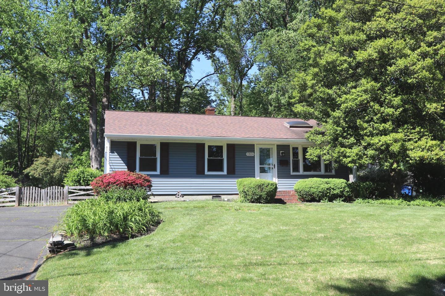 10834 Woodhaven Drive, Fairfax