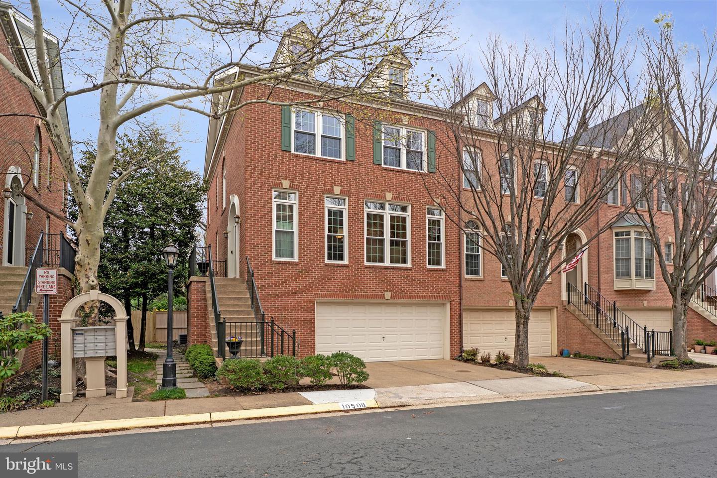 10508 James Wren Way, Fairfax