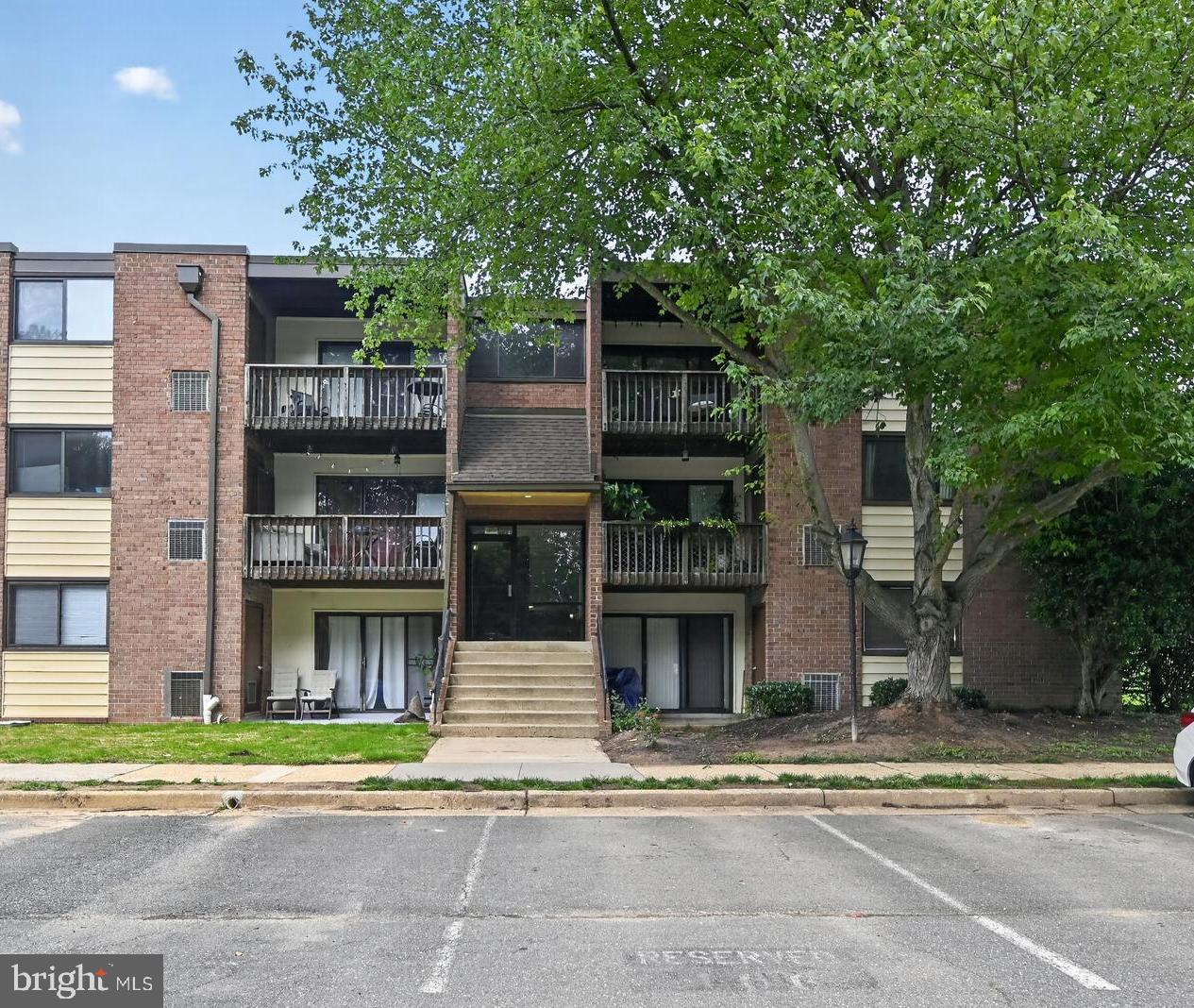 10720 West Dr # 103