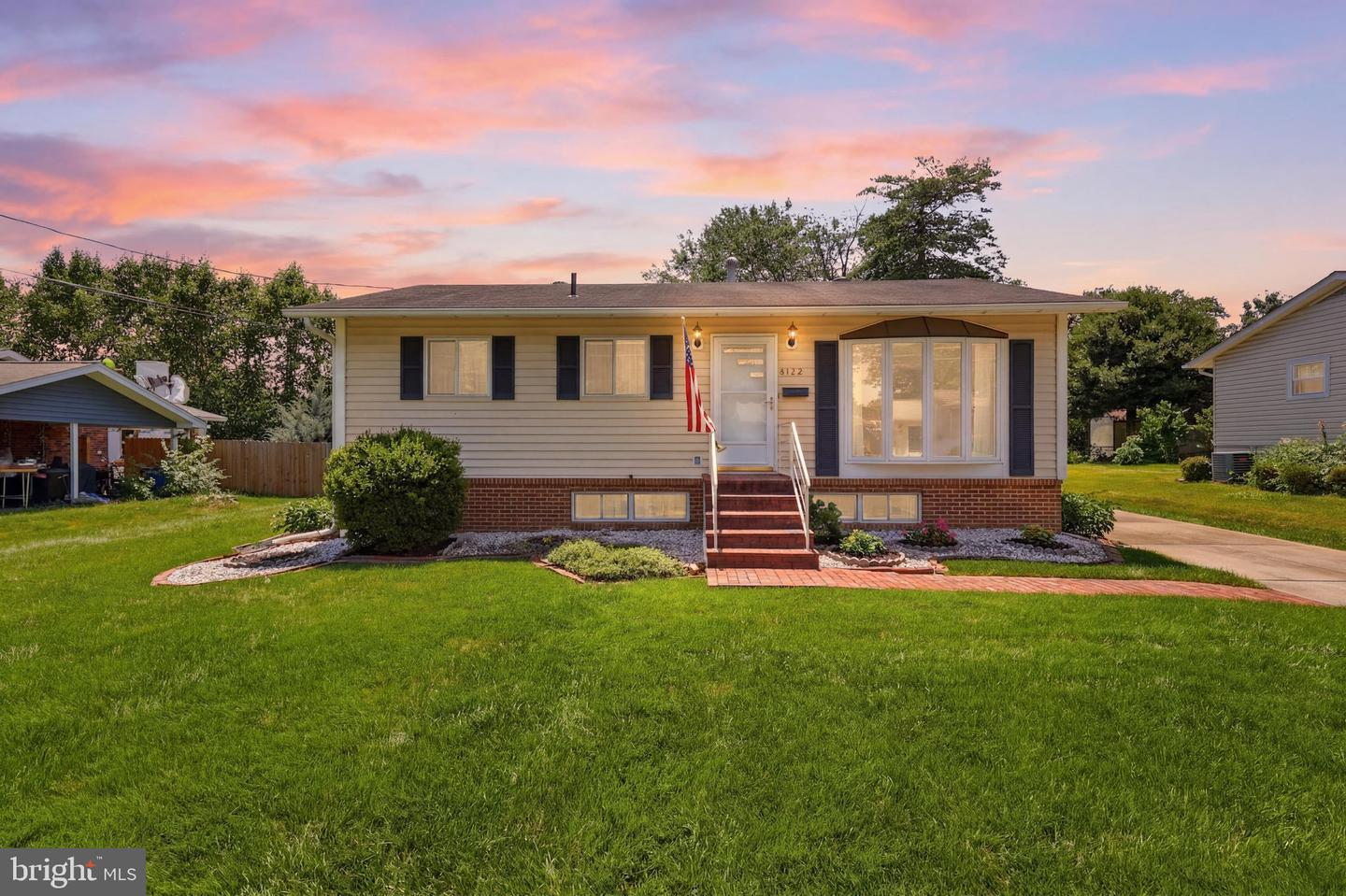 4132 Locust Lane