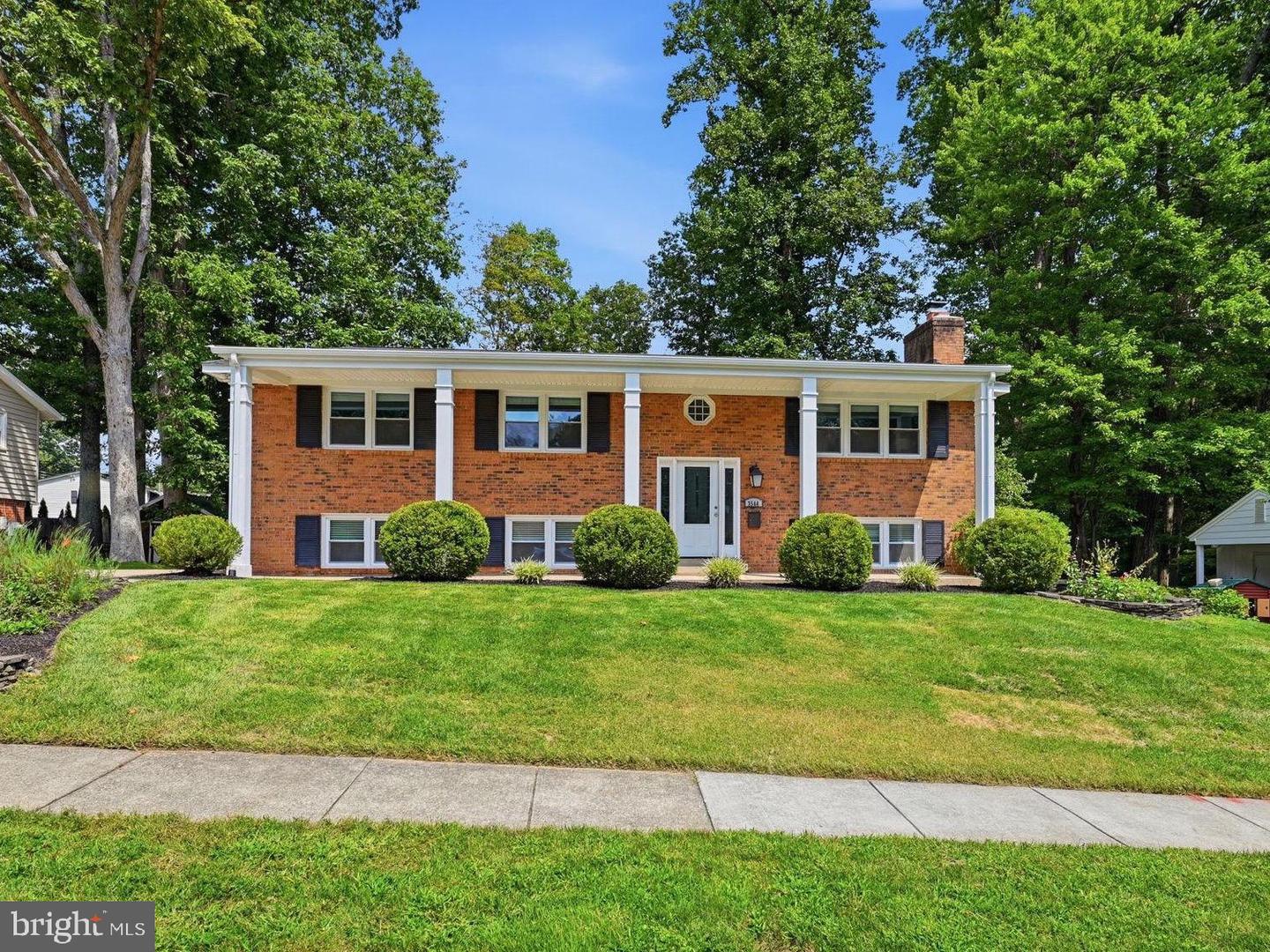 3544 Queen Anne