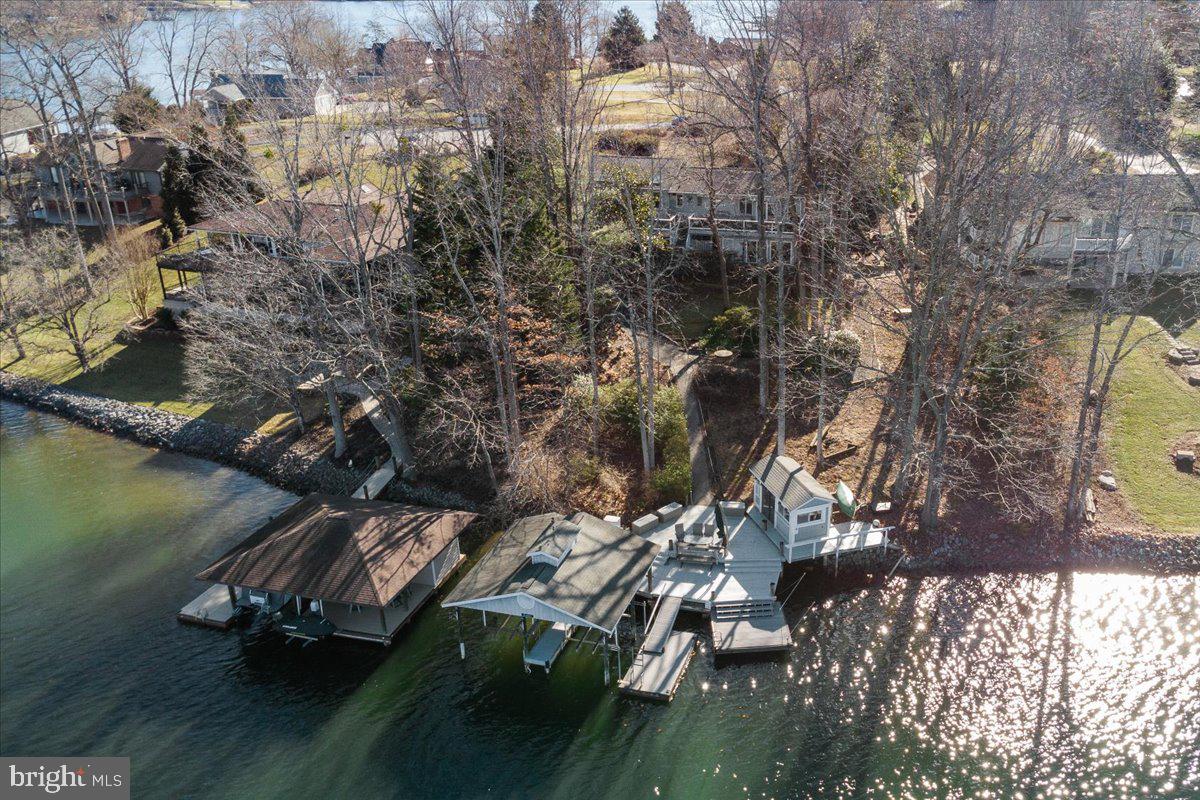 1031 Lakemount Drive, Moneta