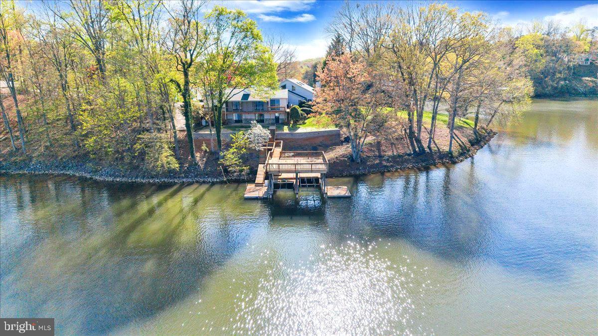 324 Indian Pointe Drive, Hardy