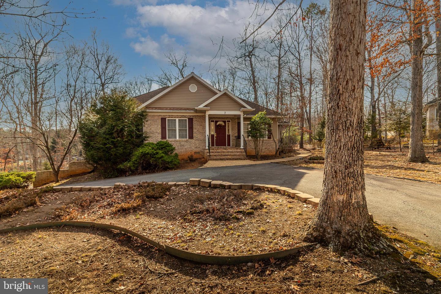 3 Albano Ct