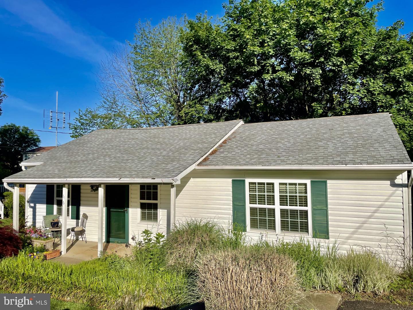 116 Moffett Avenue, Warrenton