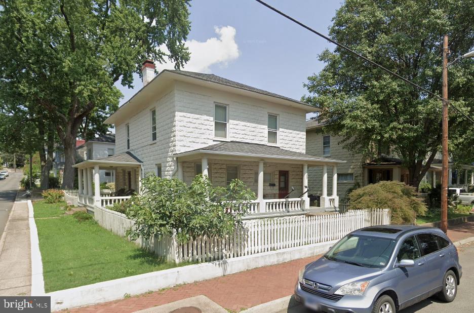 135 Main Street, Warrenton