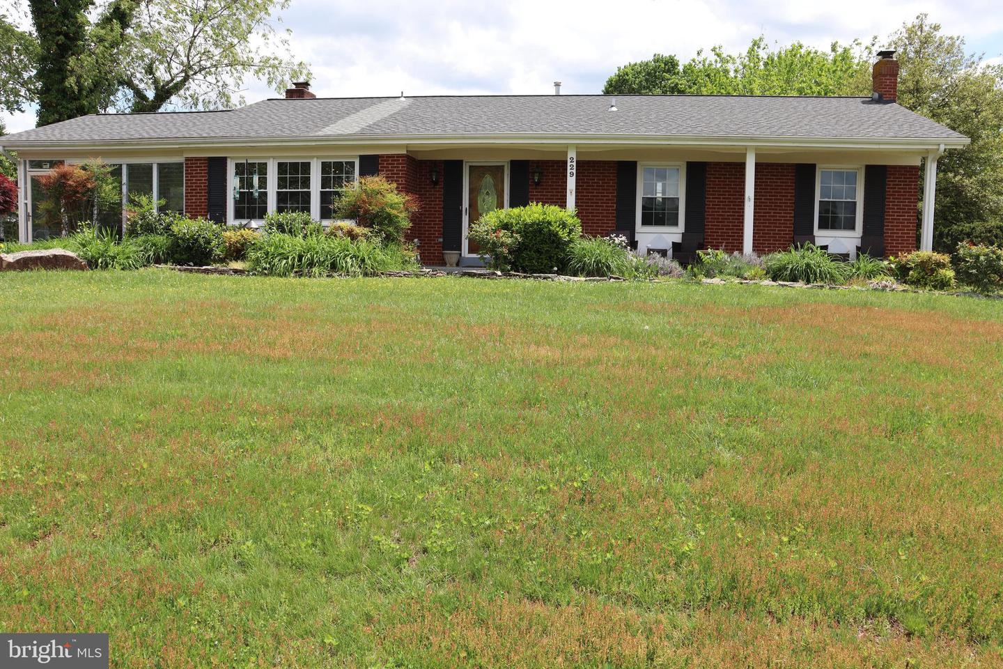 229 Dover Road, Warrenton