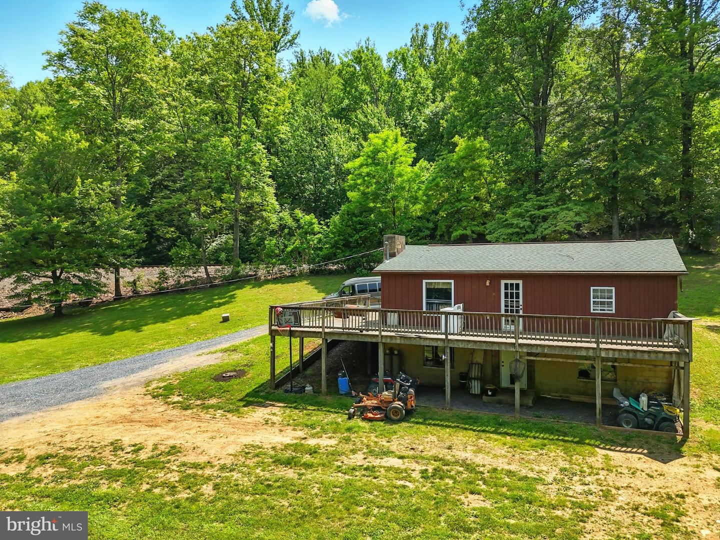 13057 John Marshall Highway, Linden