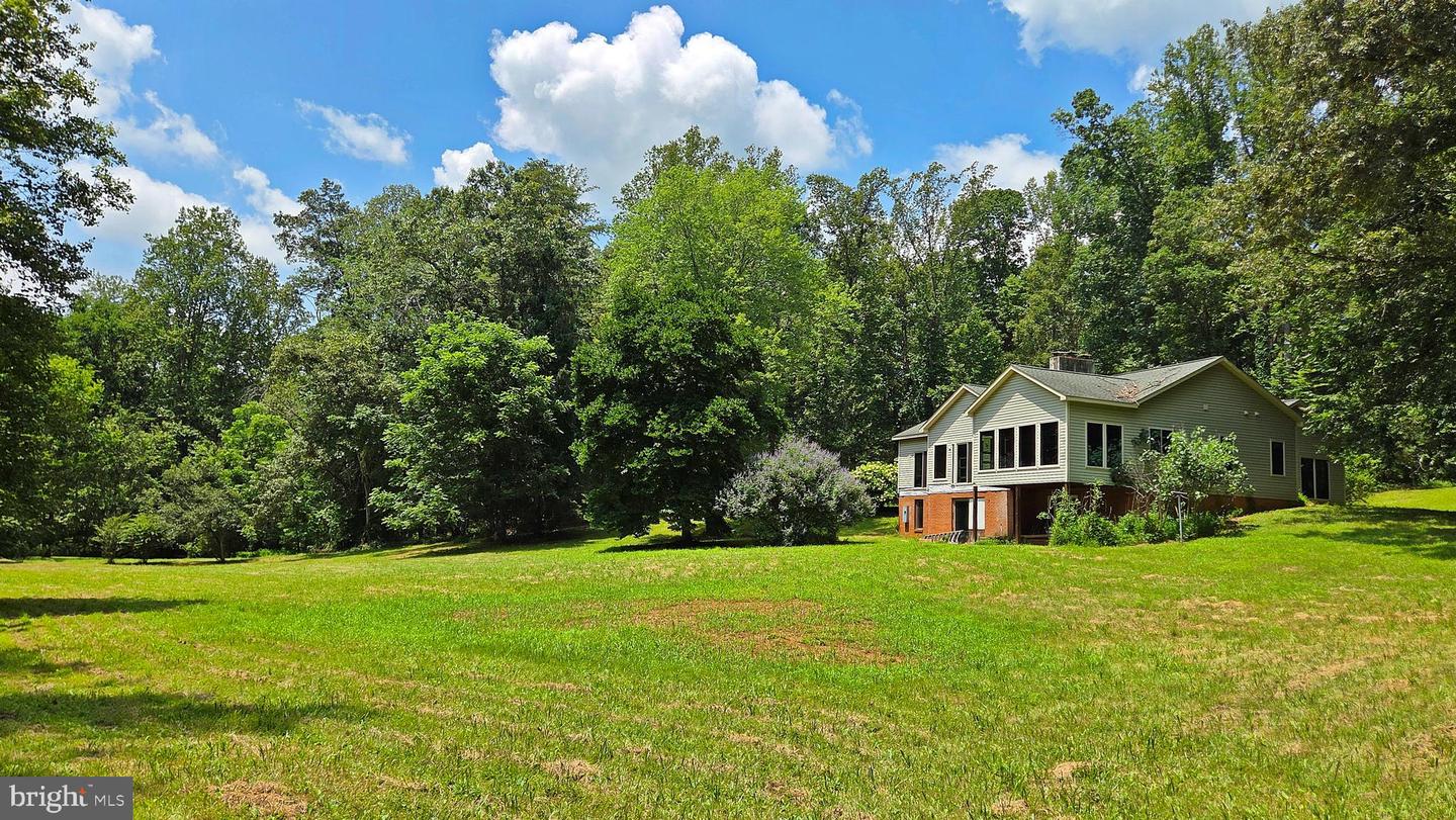 7296 Burke Lane