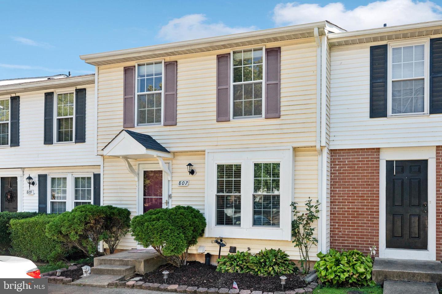 807 Wide Oak Court, Warrenton