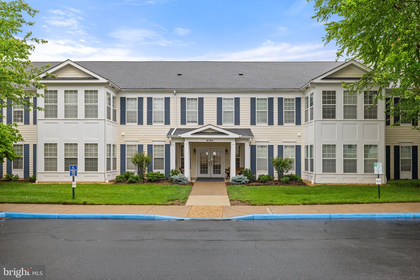 6704 Holly Farm Lane #204, Warrenton