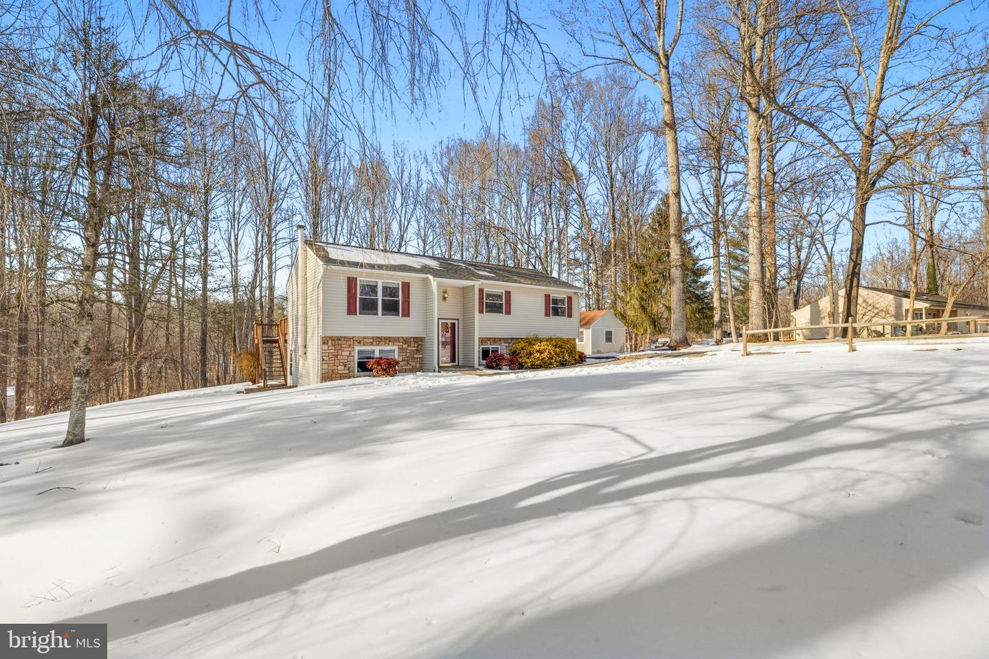 5666 Red Maple Court, Warrenton