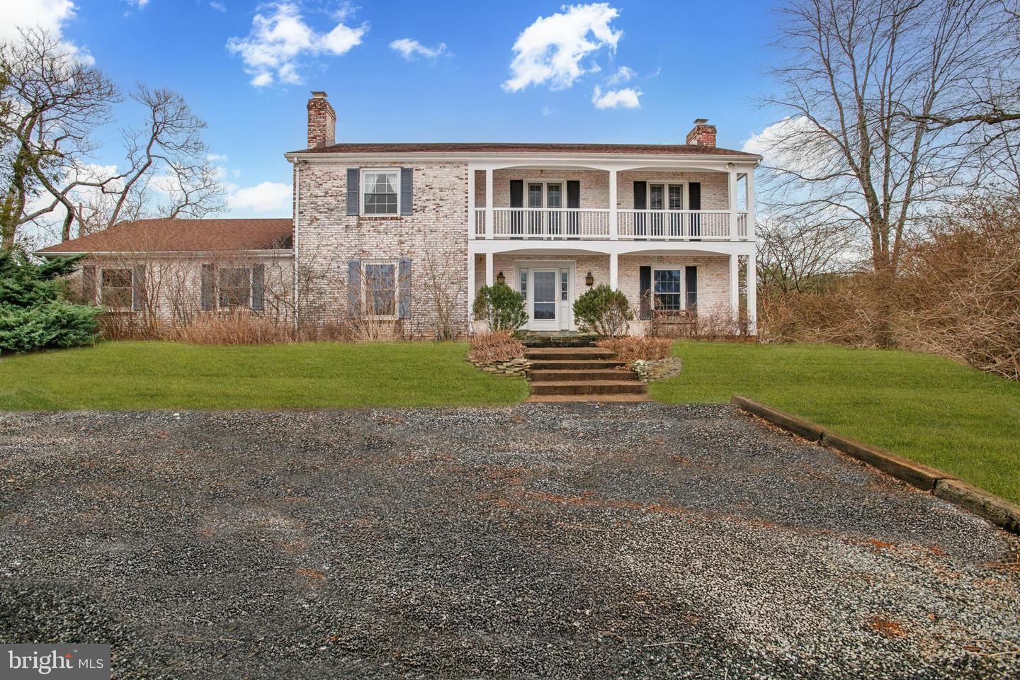 9033 Old Waterloo Road, Warrenton