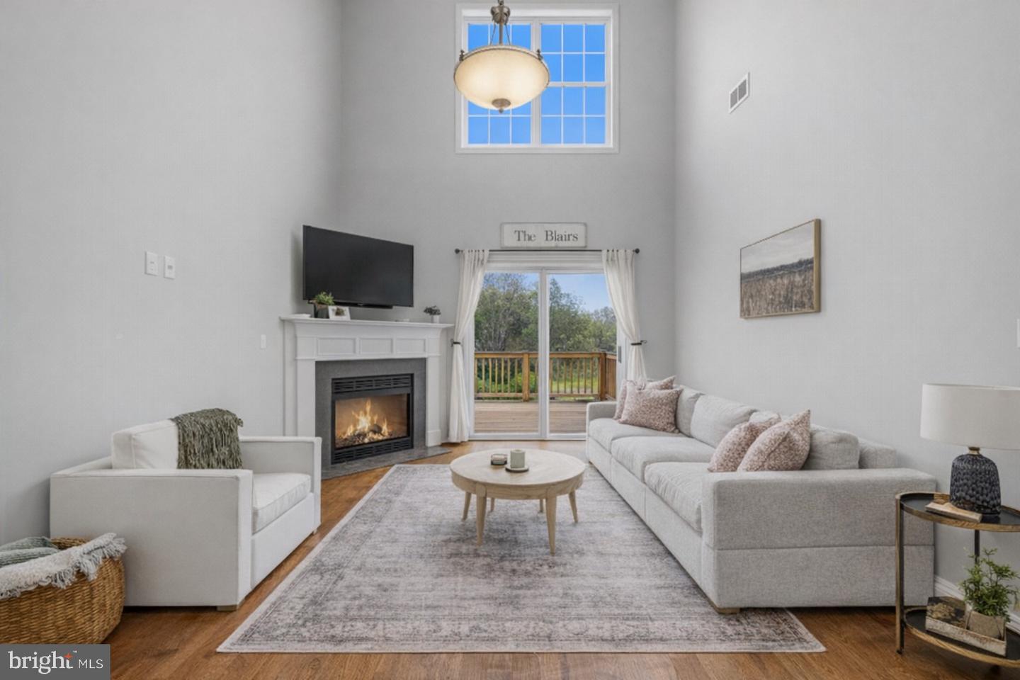 220 W Ridge Court, Warrenton