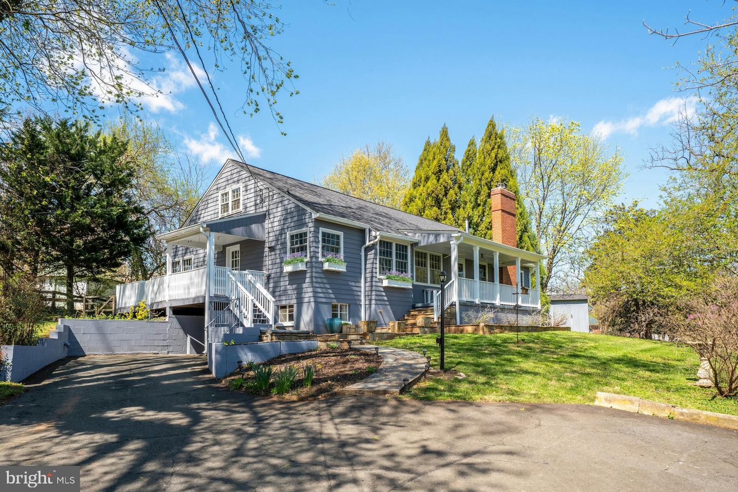 221 Mockingbird Lane, Warrenton