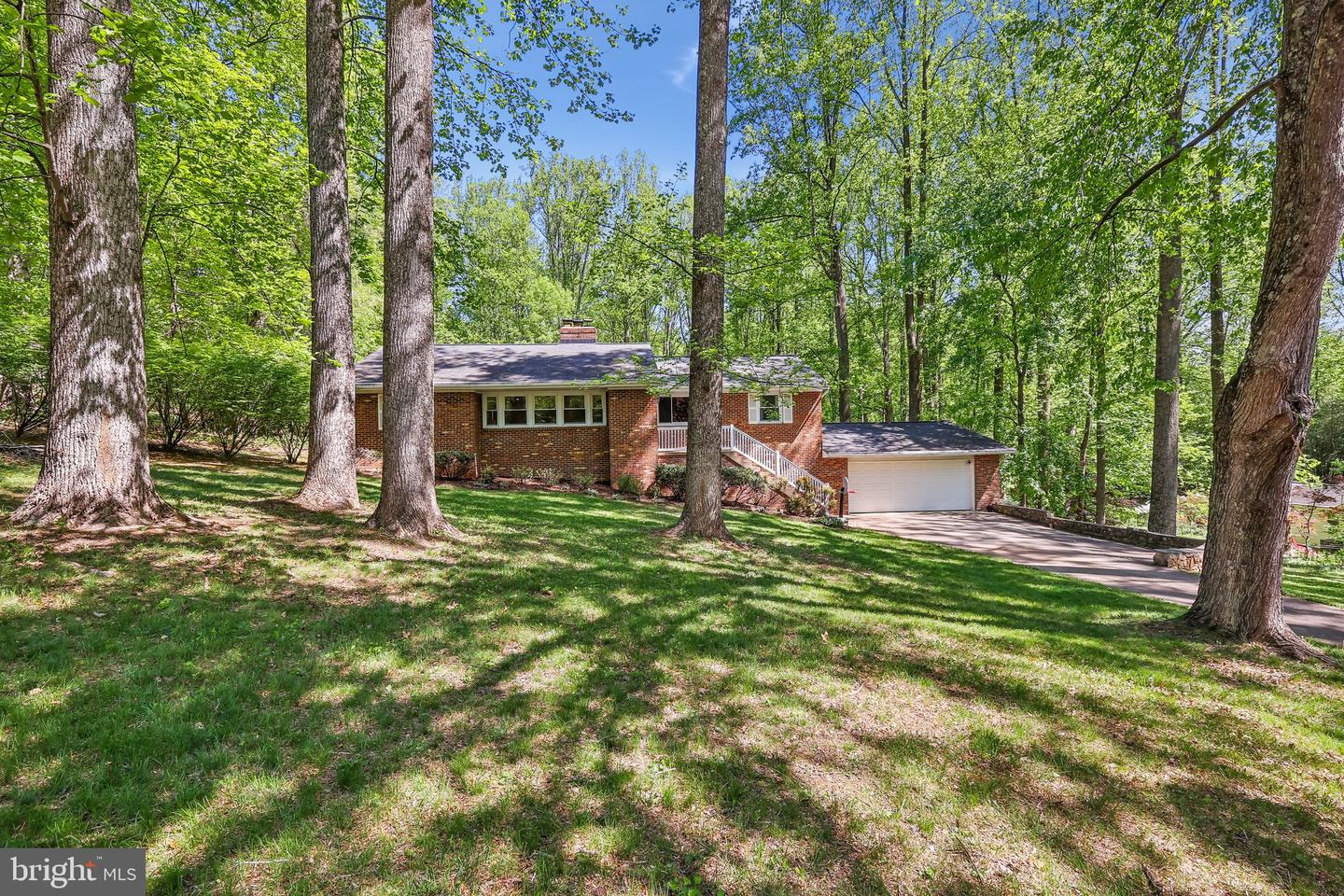 7302 Stuart Circle, Warrenton