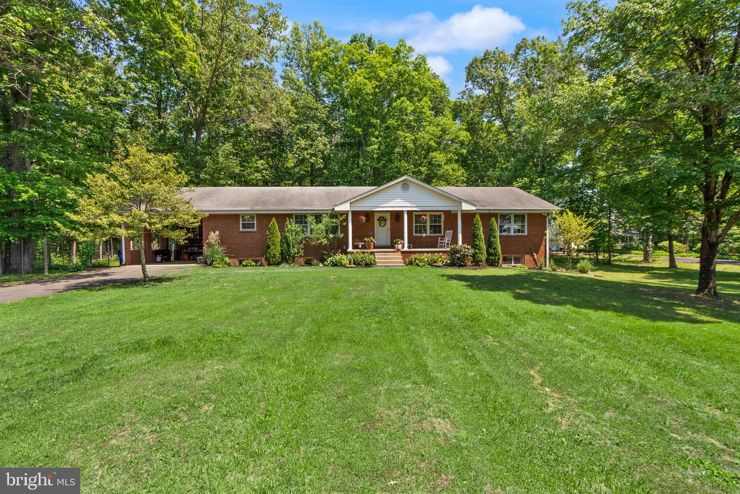 8131 Tall Pines Ln
