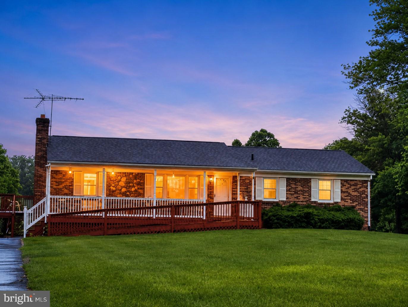 7087 Lakeview Drive