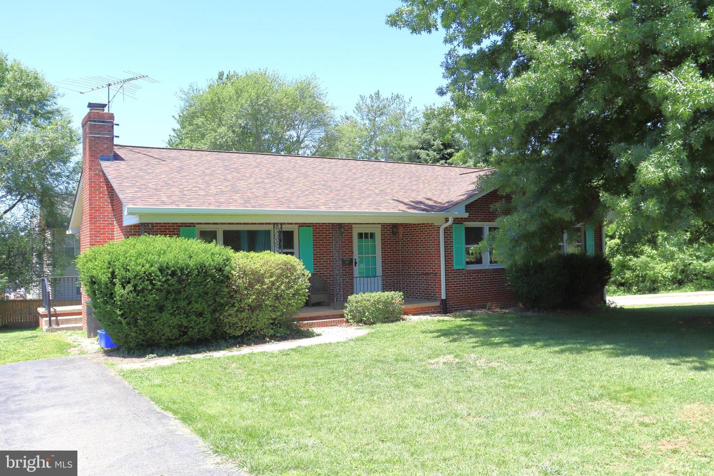 166 Elm Street, Warrenton