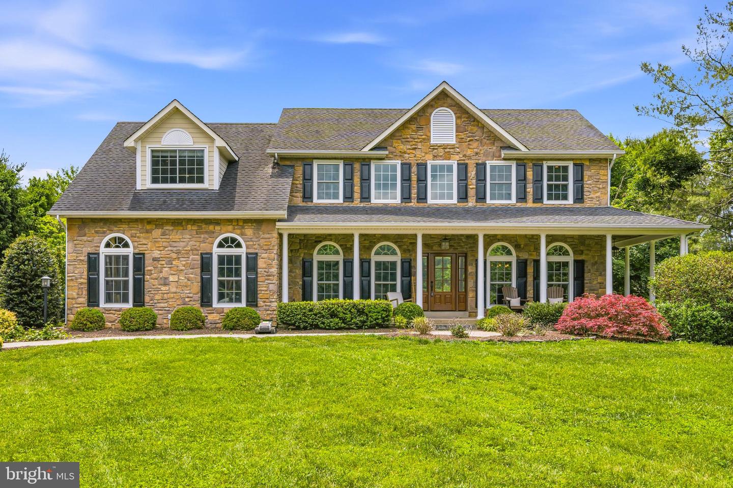 7203 Leeton Court