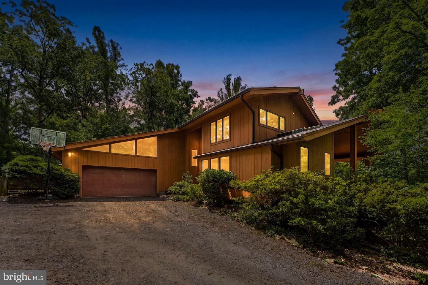 7923 Cub Drive