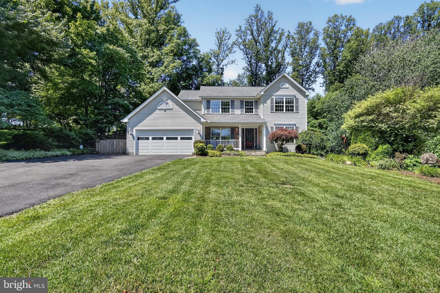6404 Cotswold Way