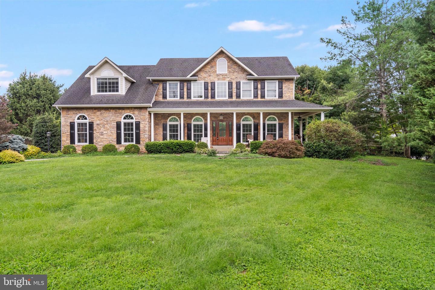 7203 Leeton Court