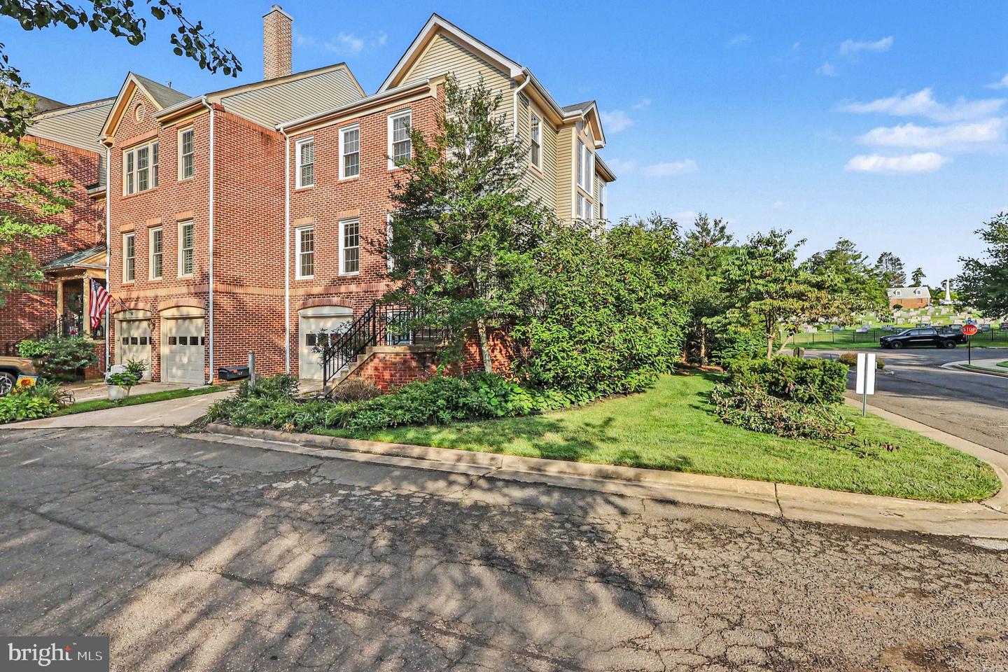 102 Mosby Circle