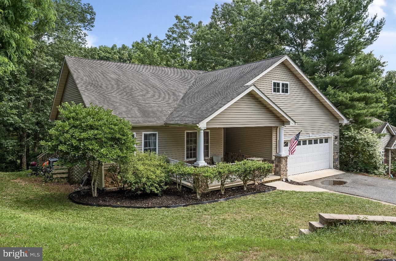 611 Lakeview Drive, Cross Junction