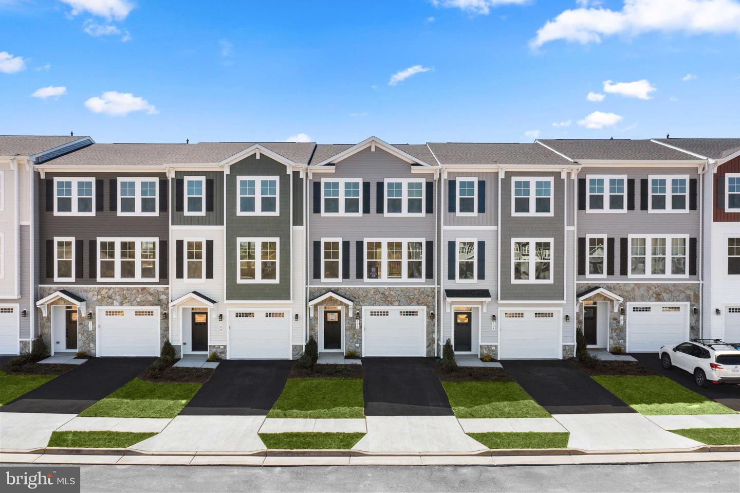 124 Checkerspot Way, Lake Frederick
