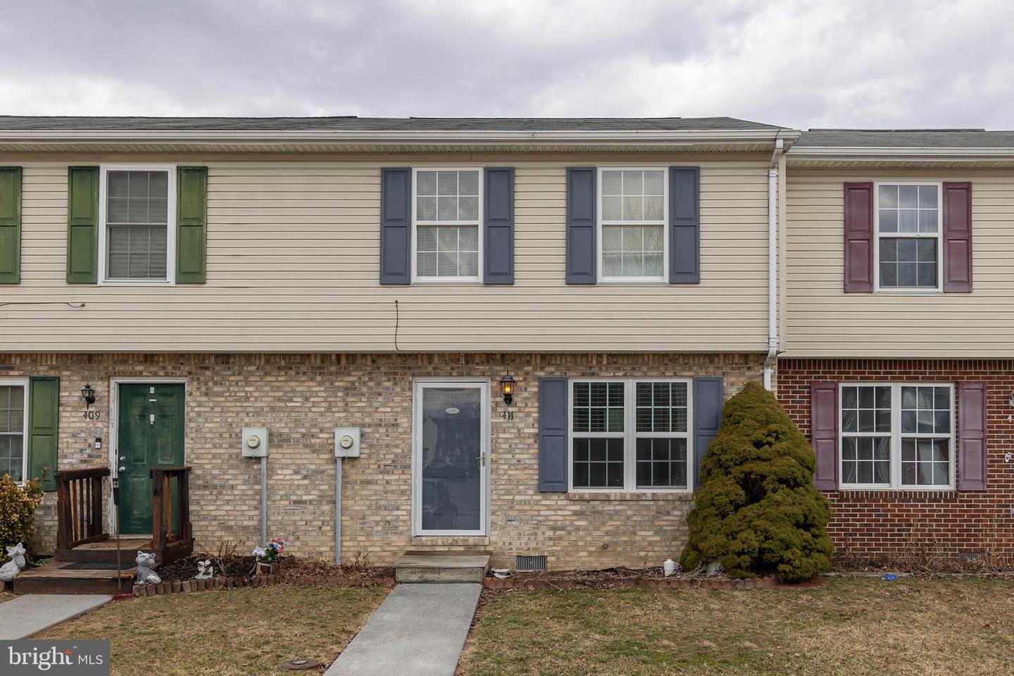 411 Surrey Club, Stephens City